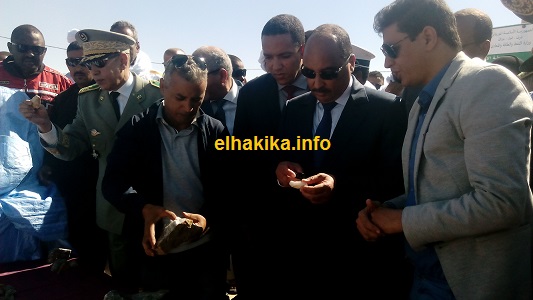 L'homme d'affaires ALI AHMED BEITAT discutant avec le président de la République Mohamed ould Abdel Aziz